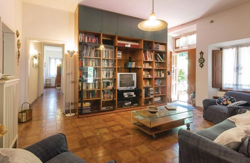 Borgo San Lorenzo House | Spacious vacation home, once an ancient rectory, in a quiet position on the hills that delimit the M