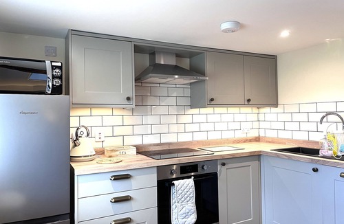 Wickhamford Cottage | Stable Cottage - sleeps 4 guests in 2 bedrooms
