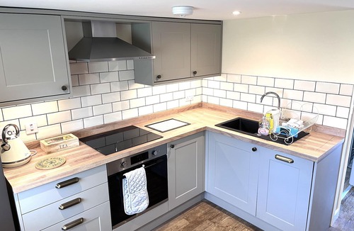 Wickhamford Cottage | Stable Cottage - sleeps 4 guests in 2 bedrooms