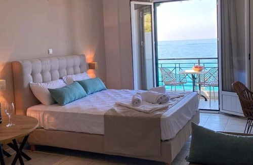 Agios Nikitas Apartment | Studio Apartment 'Sunset Premium 11' with Sea View, Wi-Fi and Air Conditioning