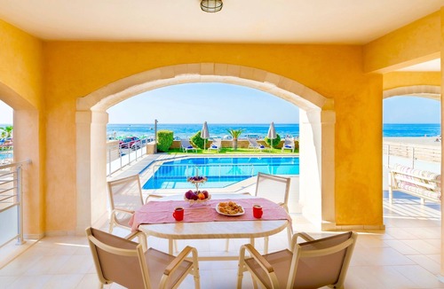 Rethymno Villa | Stunning beachfront villa with 6 bedrooms, private pool and beautiful interiors