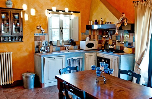 Montelupo Fiorentino Villa | Stunning private villa for 6 guests with private pool, A/C, WIFI, TV, patio and panoramic view