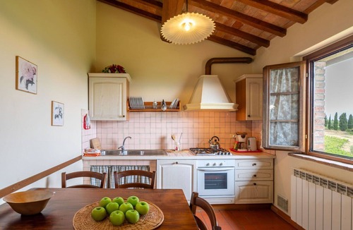 Montaione Villa | Stunning private villa for 26 guests with private pool, WIFI, TV and pets allowed