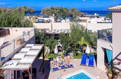 Nopigia House | Stunning private villa for 4 guests with pool, A/C, WIFI, TV, terrace, panoramic view and parking