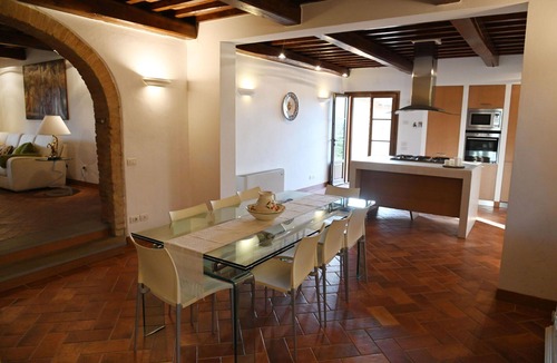 Certaldo Villa | Stunning private villa with hot tub, private pool, A/C, WIFI, TV, patio, close to San Gimignano