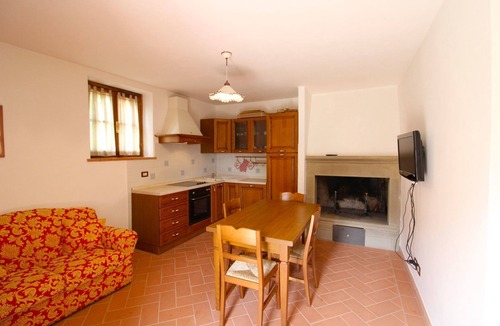 Pieve al Bagnoro Villa | Stunning private villa for 20 guests with WIFI, private pool, TV, terrace and pets allowed