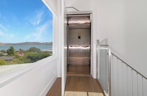 Sausalito House | Stunning Sausalito Home with Bay Views, Spa, and Elevator.