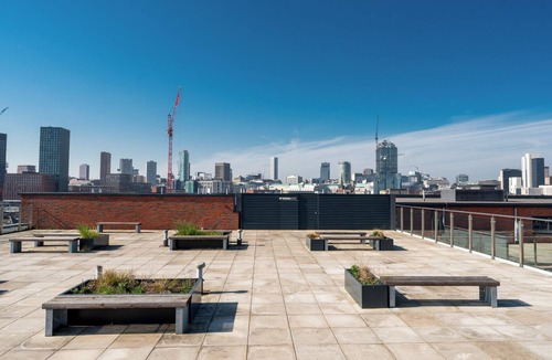 Bordesley Apartment | Stunning Sky View Apartment | Parking | O2 | City