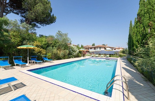 Montelupo Fiorentino Villa | Stunning villa with WIFI, hot tub, private pool, A/C, TV, terrace, pets allowed and panoramic v.