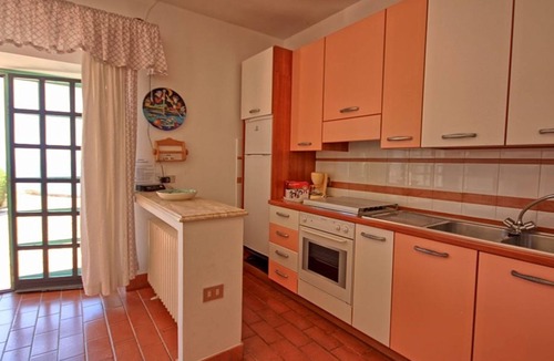 Monte Argentario Villa | Stunning villa for 5 people with WIFI, TV, patio, pets allowed, panoramic view and parking