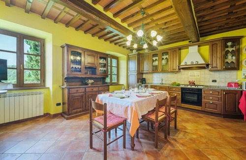 Gello House | Stunning villa for 6 people with WIFI, private pool, TV and patio