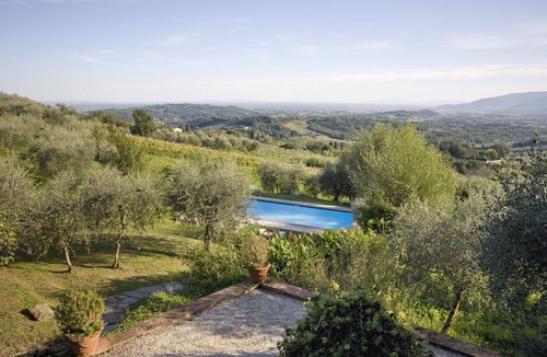 Capannori Villa | Stunning villa with A/C, WIFI, hot tub, private pool, TV, patio and panoramic view, close to Lu.
