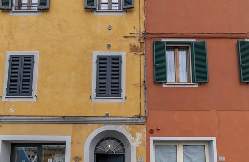 Cascine-La Croce House | Stunning villa with WIFI, A/C, TV, balcony, pets allowed and panoramic view, close to Pisa