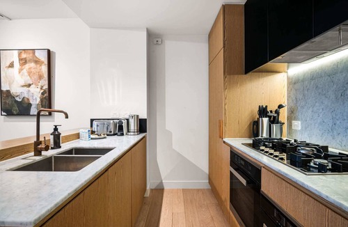 Fitzroy House | Stylish 3-Bed Townhouse in Vibrant Fitzroy
