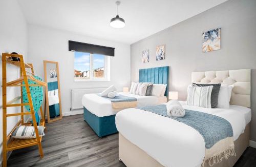 Cradley Heath Apartment | Stylish Apartment - On Street Parking - Netflix 2MH
