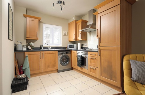 Malmesbury House | Stylish Flat With Sofa Bed in Malmesbury