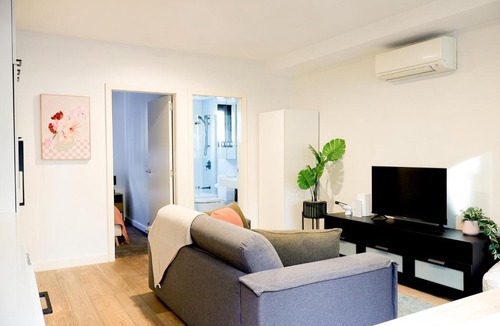 East Melbourne Apartment | Stylish Inner-City Apartment | Near MCG