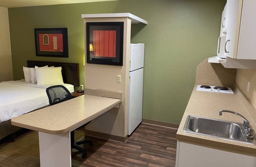 Auburn Hills Hotel | Suburban Studios Auburn Hills - Detroit
