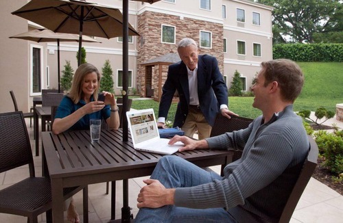 Rossford Condo | Suite Near Downtown Toledo | Shared Indoor Pool + Free Breakfast!