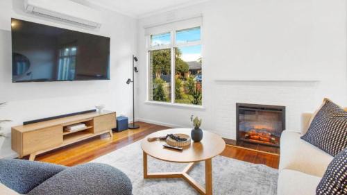 Cheltenham House | Sunnybank House with EV Charger