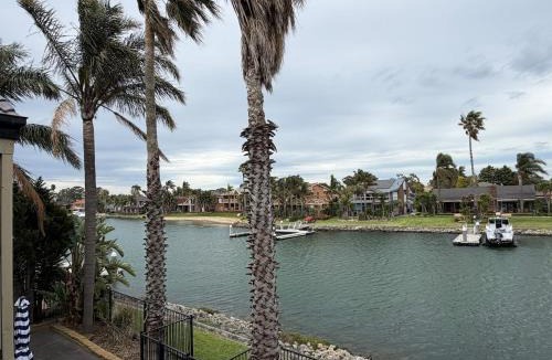 Patterson Lakes House | Sunrise Deck Lake Naps 5Bedroom Group Getaway