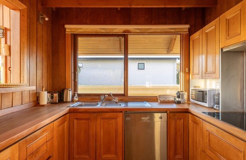 Coronet Bay House | Sunset Dreams Across the Sea