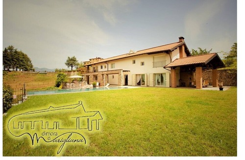 Castelnuovo di Garfagnana Villa | Superb villa with panoramic views of the Tuscan hills with infinity pool and sun terrace