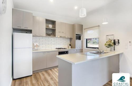 Cowes Villa | Superior Poolside Retreat Resort