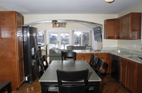 Fair Haven House | Swan River Haven off the Swan Creek WITH OR WITHOUT PONTOON/JETSKIS! 465/275
