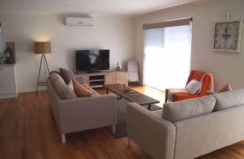 Capel Sound House | Swansea - Capel Sound