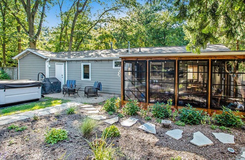 New Buffalo House | Sweet home in a garden setting with private hot tub, firepit & association beach