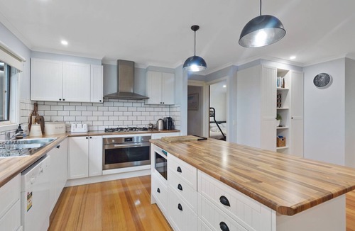Inverloch House | Tandarra - Inlet Side Inverloch