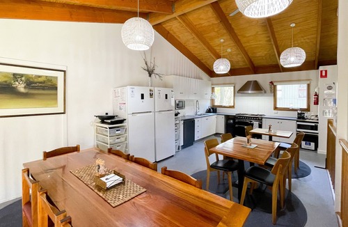 Baw Baw Village Cabin | Tanjil Creek Lodge - Bedroom 1 (family room with private bathroom & kitchenette)