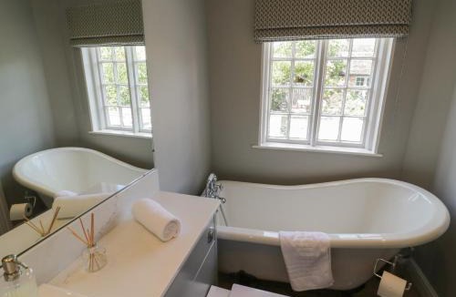 Chipping Campden House | Tea Tree Cottage