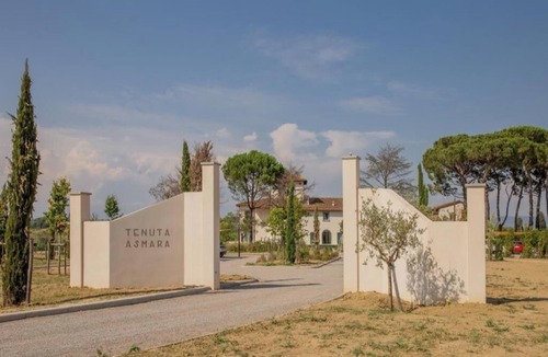 San Miniato Basso House | Tenuta Asmara Luxury Resort: Suite with Pool View