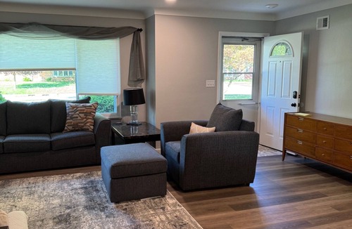 Toledo House | Terrific Remodeled 3-bedroom house with AC in friendly Toledo