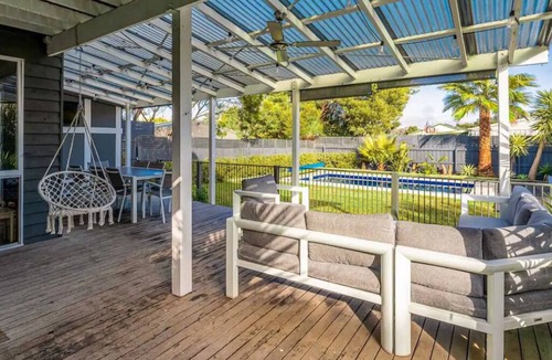 Cowes House | The Birkdale by Ready Set Stay- heated pool, WIFI, amazing and modern