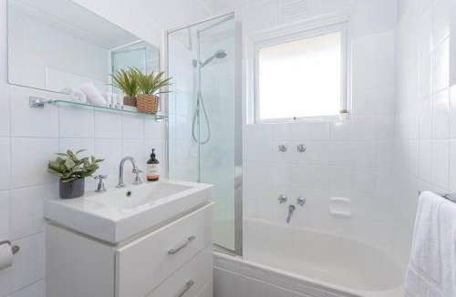 Balaclava Apartment | The Bright Gem on Grosvenor