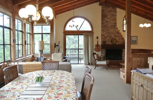 Seahaven House | The Cliff House - Expansive Bay Views from an Open & Inviting House