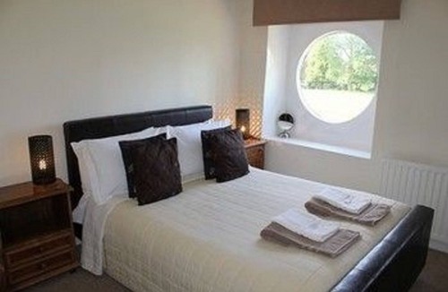 Hambrook Bed & Breakfast | The Coach House