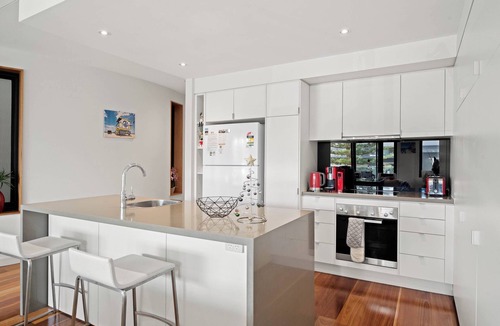 Cowes Apartment | The Esplanade, Cscape, Cowes 2nd floor, great position, near the beach!