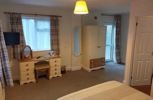 Earls Croome Bed & Breakfast | The Green Dragon Inn