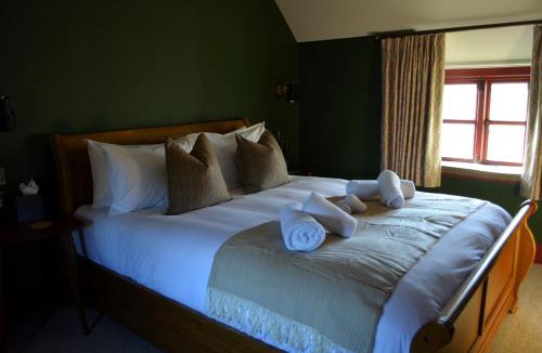 Guiting Power Hotel | The Hollow Bottom