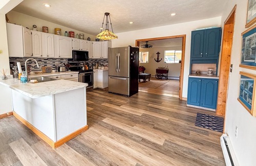 Gwinn House | The Lakehouse on Little Shag Lake