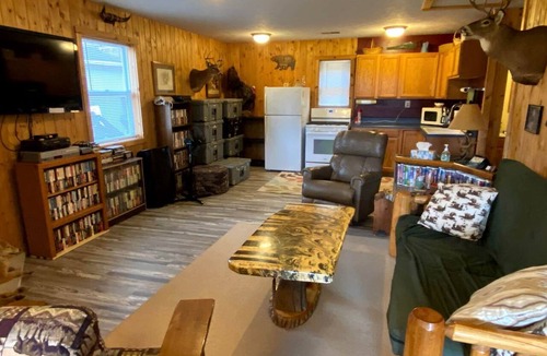 Boon Cabin | The Lazy Acorn Cabin in Boon, MI
