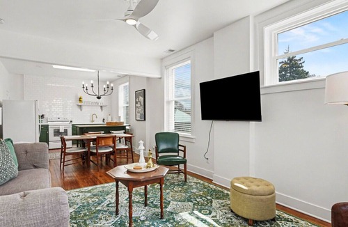 Bay City Apartment | The Lighthouse Loft with a View