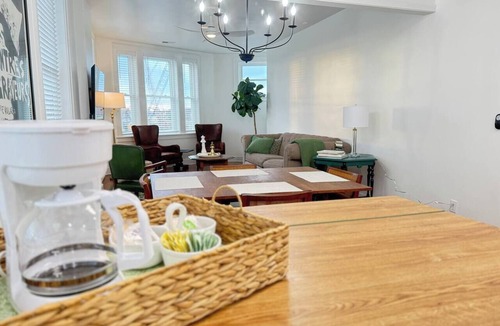 Bay City Apartment | The Lighthouse Loft with a View