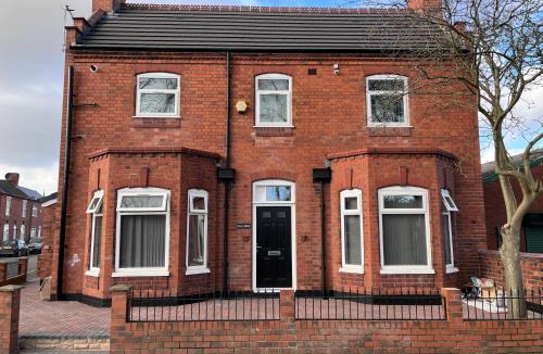 Rowley Regis Apartment | The Limes Blackheath