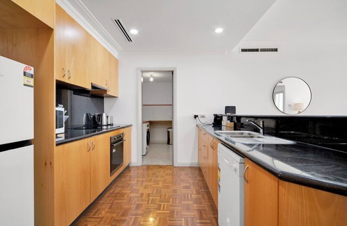 South Yarra Apartment | The Lookout - City and Rivers Views - by Ready Set Stay