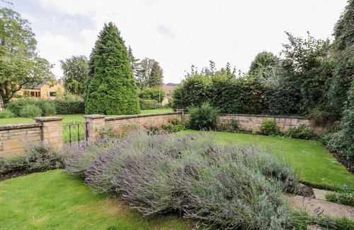 Blockley Cottage | THE MALINS, pet friendly, character holiday cottage in Blockley